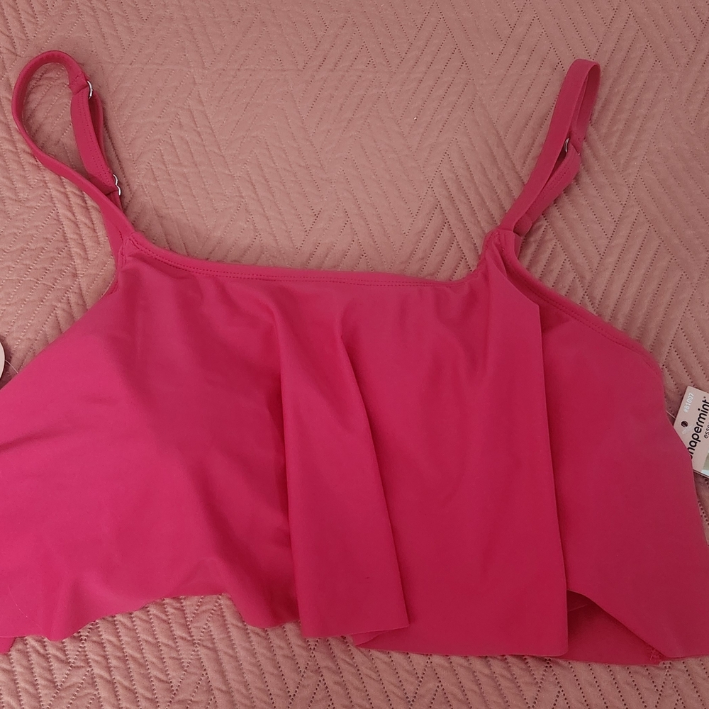 NWT Shapermint Vibrant Pink Ruffled Swim Top. Sz XL